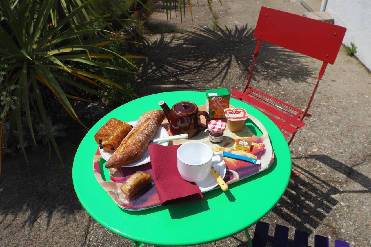 Hotel Camping Le Puits de l'Auture à Saint-Palais-sur-Mer Extérieur photo