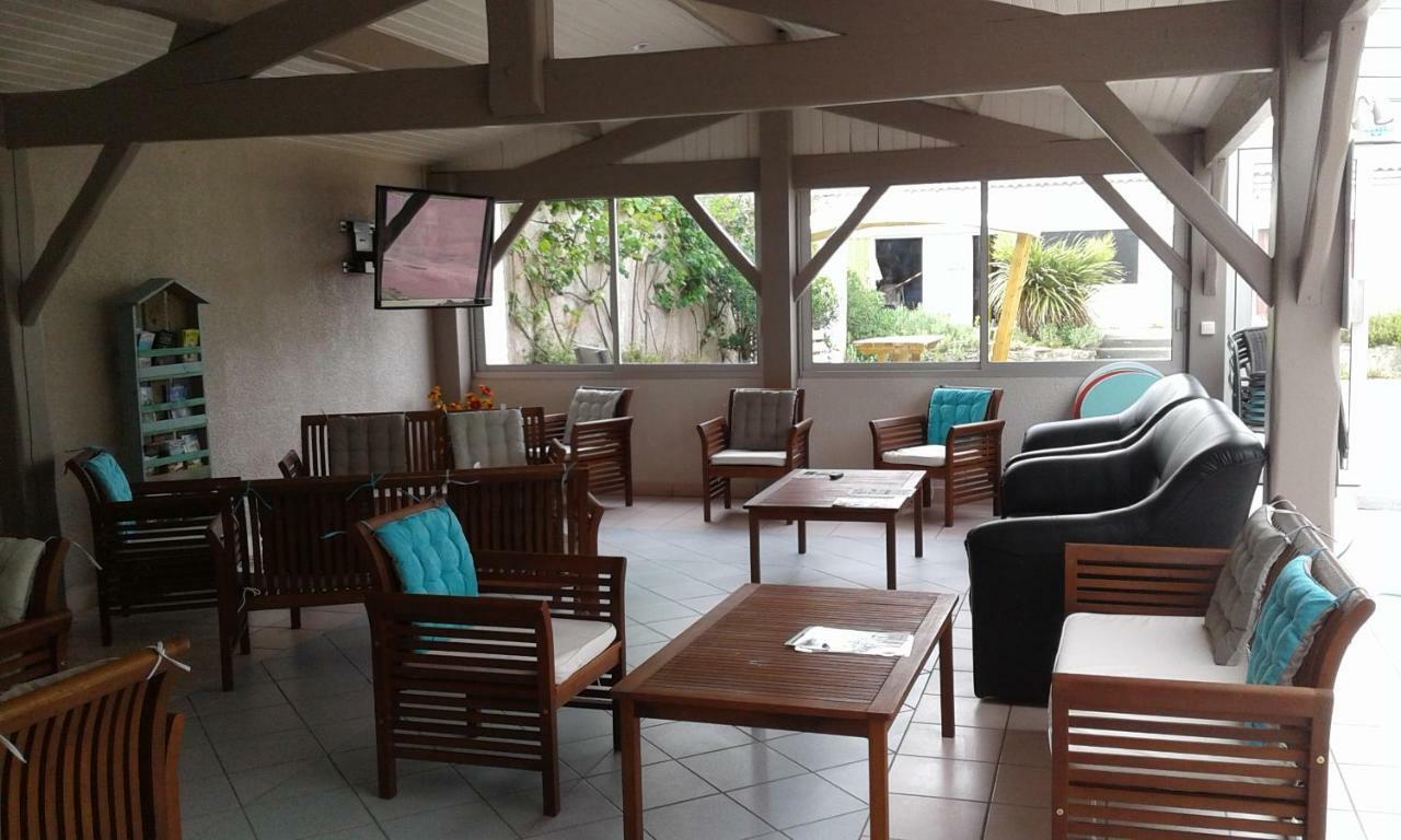 Hotel Camping Le Puits de l'Auture à Saint-Palais-sur-Mer Extérieur photo