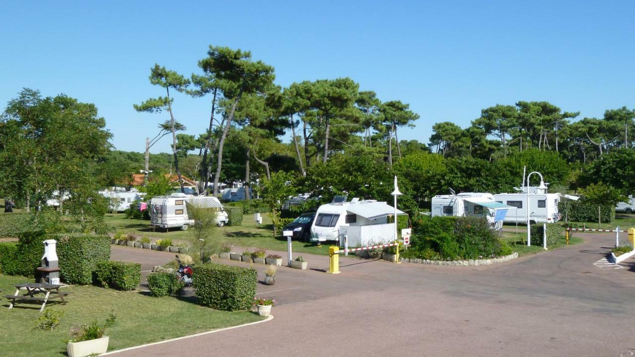 Hotel Camping Le Puits de l'Auture à Saint-Palais-sur-Mer Extérieur photo